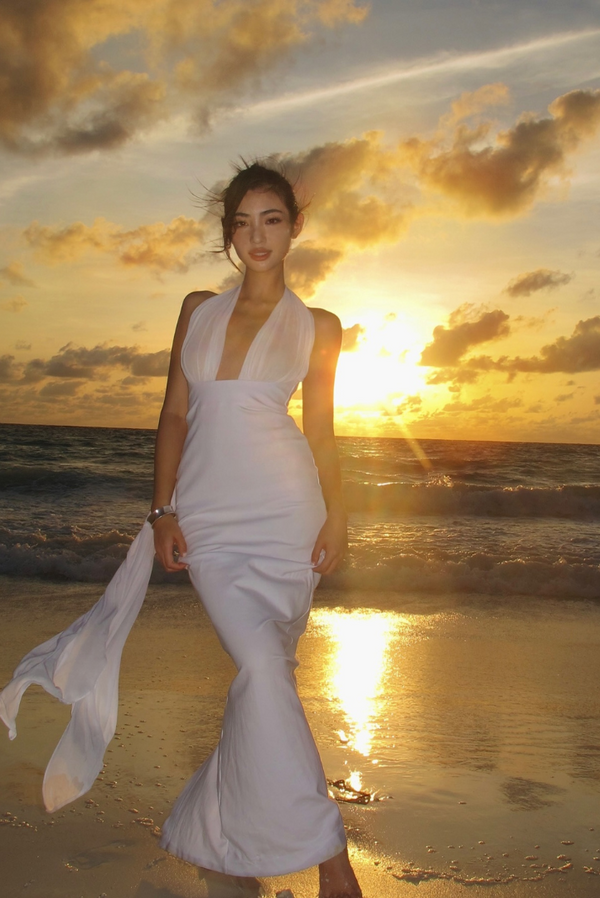 Eileen Maxi- White